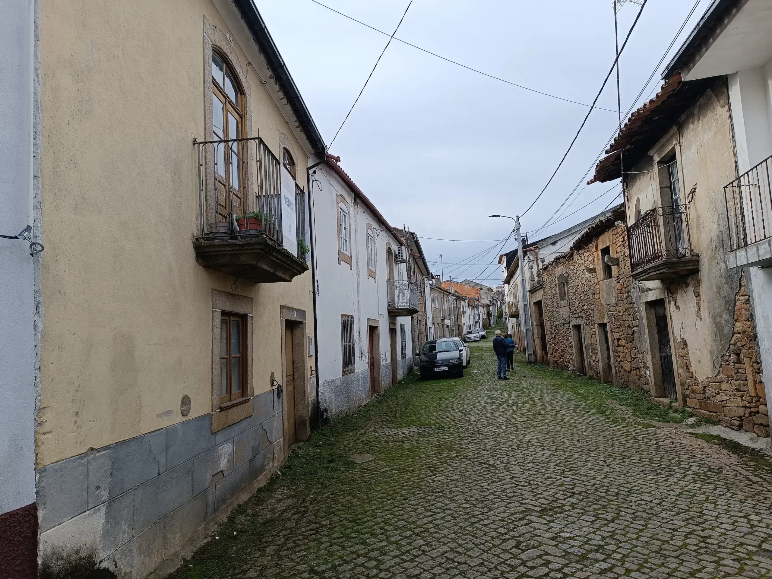 moradia-em-banda-84-moncorvo-fachada-3